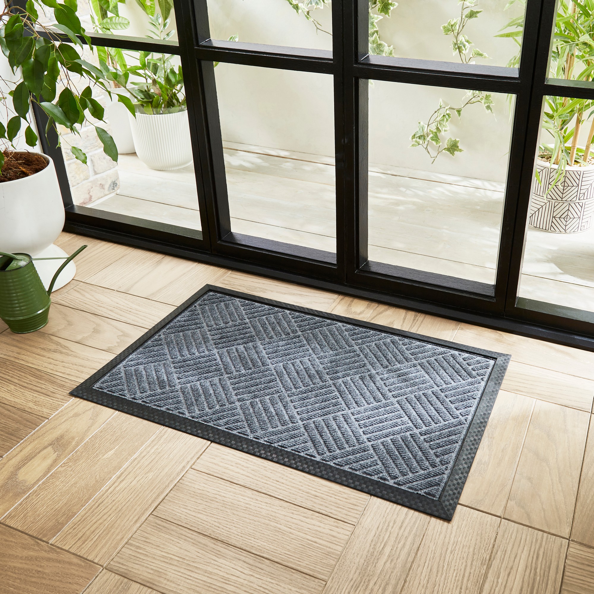 Utility Rugged Rubber Doormat In Graphite Grey